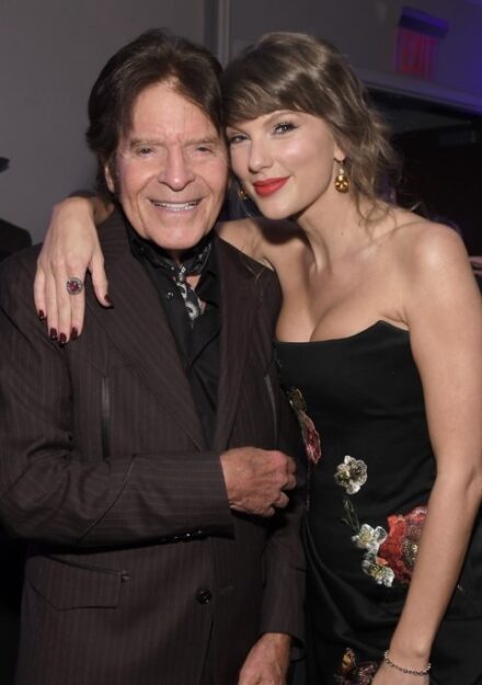 105 2 SHOF 26 Gala J Fogerty T Swift