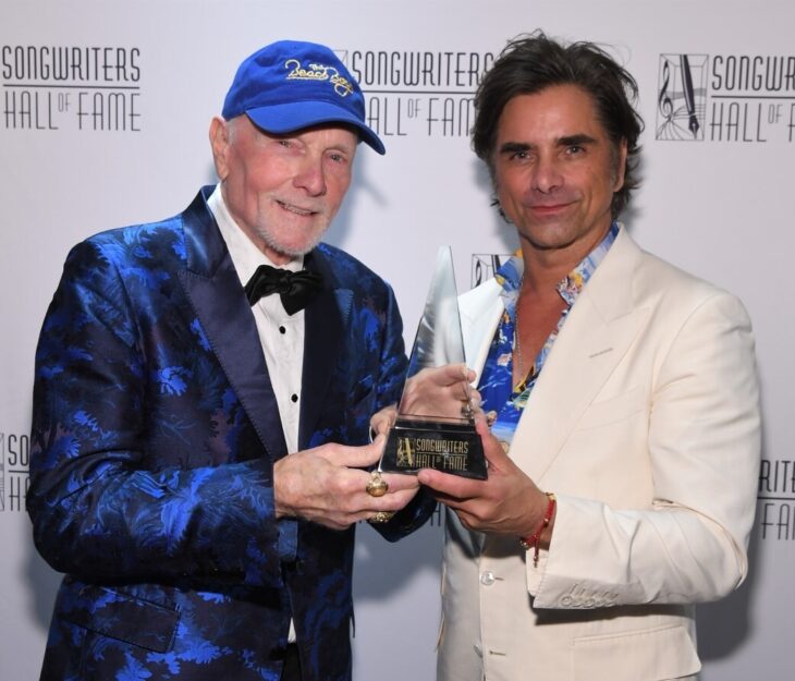 SHOF 25 Gala Mike Love and John Stamos Award