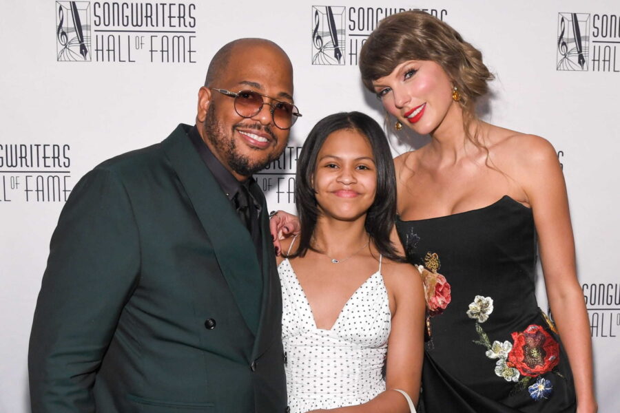 118 SHOF 26 Gala T Stewart and daughter T Swift
