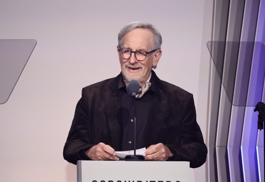 45 SHOF 26 Gala S Spielberg presenter