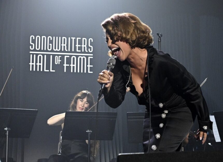 60 2 SHOF 26 Gala Hal David Starlight Awardee RAYE performance