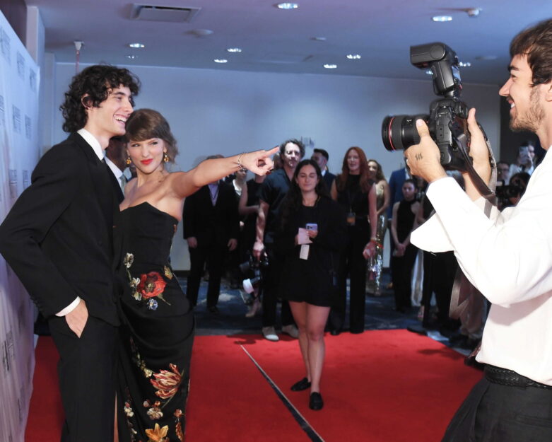 72 SHOF 26 Gala sombr T Swift