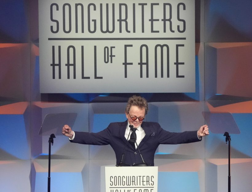 SHOF 24 Gala Paul Williams presenter stage