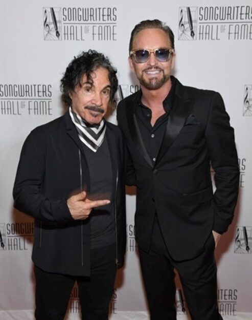 SHOF 25 Gala John Oates and Andreas Carlsson
