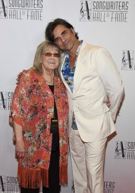SHOF 25 Gala Linda Moran and John Stamos