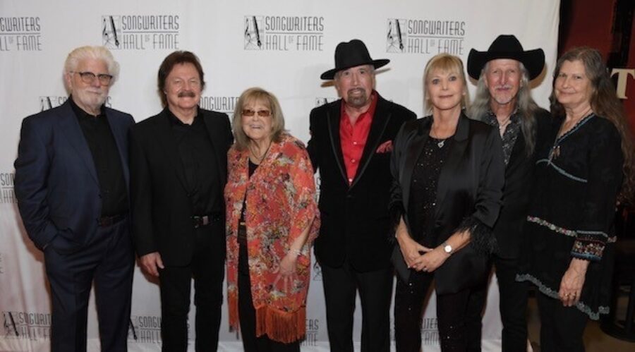 SHOF 25 Gala Michael Mc Donald Tom Johnston Linda Moran Tony Macaulay Sara Macaulay Patrick Simmons and Cristine Sommer Simmons