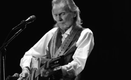 Gordon Lightfoot SHOF 2012 Inductee