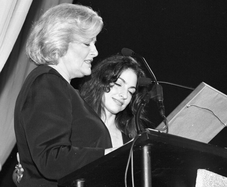 Frances Preston Gloria Estefan96sm