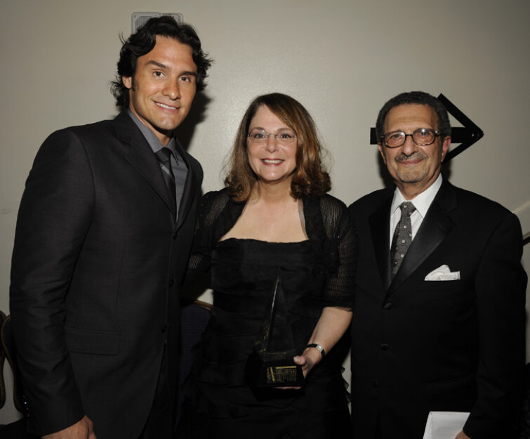 Joe Nichols Maxyne Lang Irwin Robinson