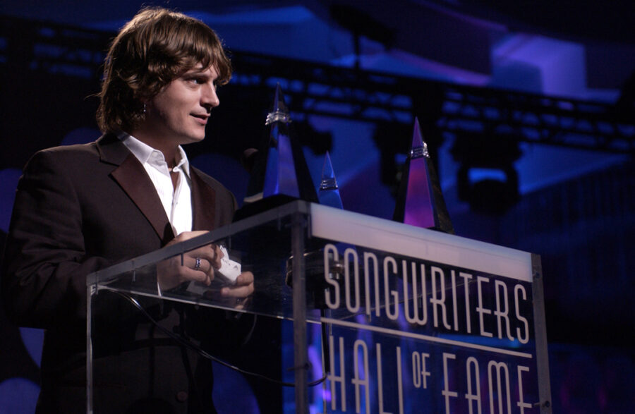 Rob Thomas04