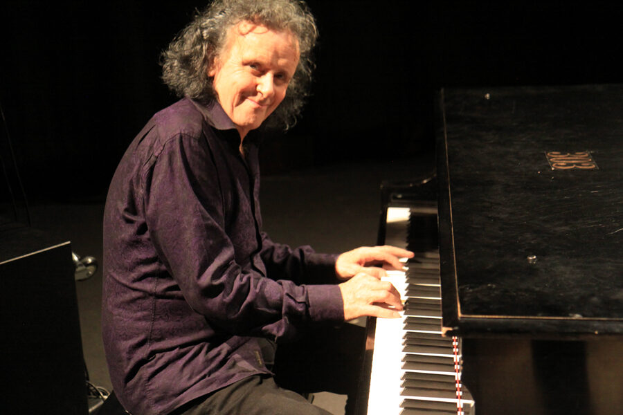 Donovan Piano IMG 5252
